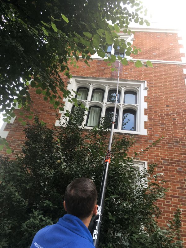 Dollis Hill window cleaners